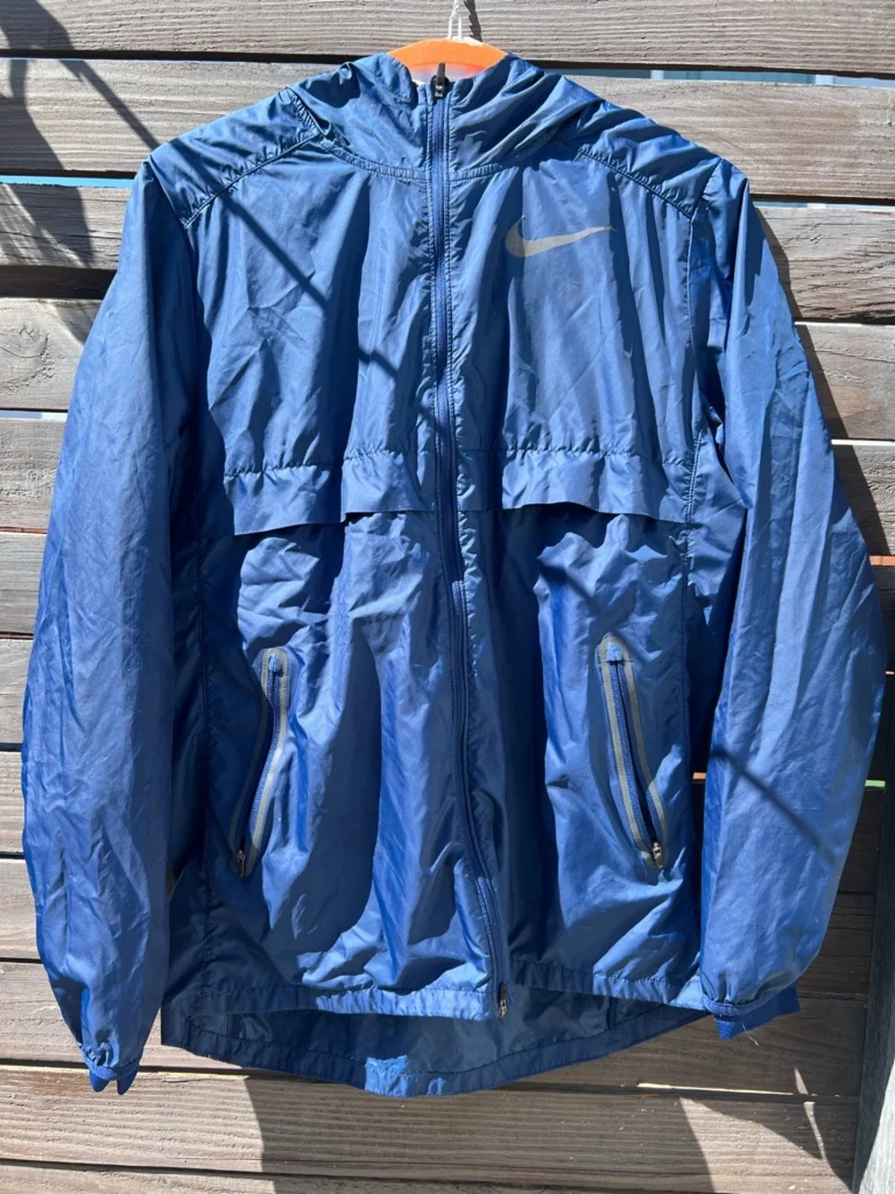 Nike Men’s Navy Blue Hooded Windbreaker Jacket - Picture 4 of 5